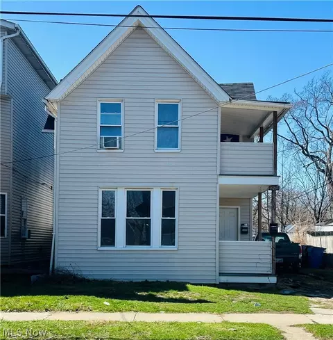 3206 W 50th St, Cleveland, OH 44102