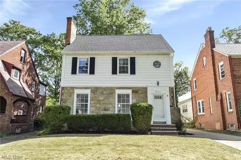 1031 Pennfield Rd, Cleveland Heights, OH 44121
