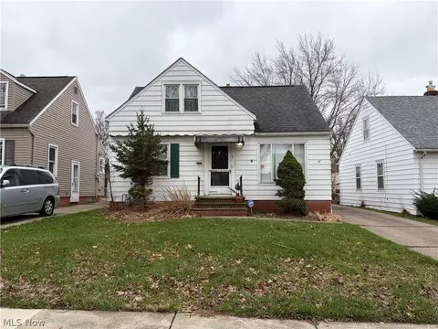 14112 Krems Ave, Maple Heights, OH 44137