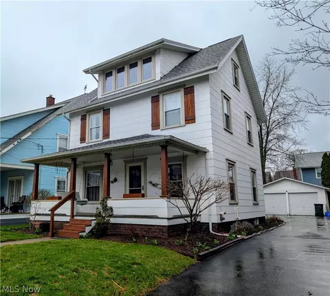 2002 Kirk Ct NW, Canton, OH 44709