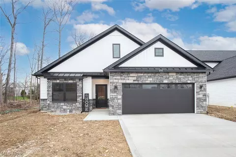 6755 Benedict Dr, Middleburg Heights, OH 44130