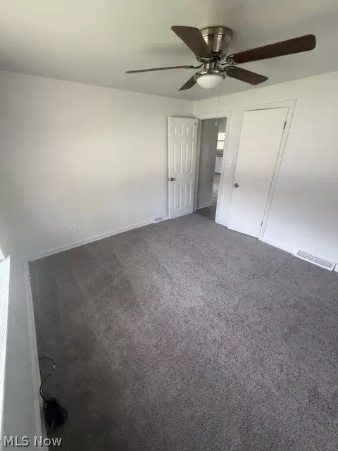 417 9th St, Struthers, OH 44471 photo 5