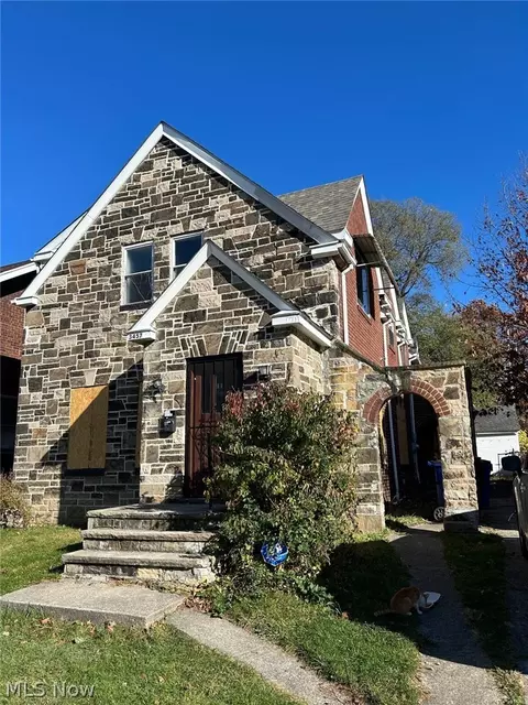 3457 E 105th St, Cleveland, OH 44104