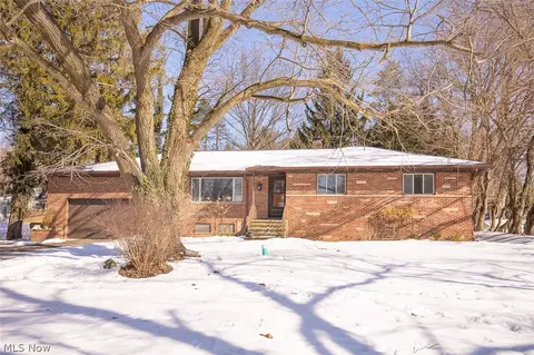 10725 York Rd, North Royalton, OH 44133