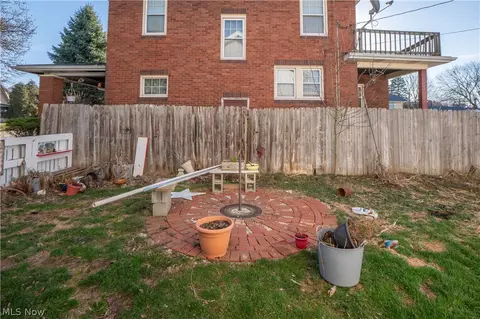 Exterior - 315 Korman Ave NE, Massillon, OH 44646 photo 4 of 5