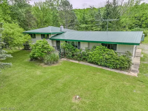 14161 Radcliffe Rd, Chardon, OH 44024