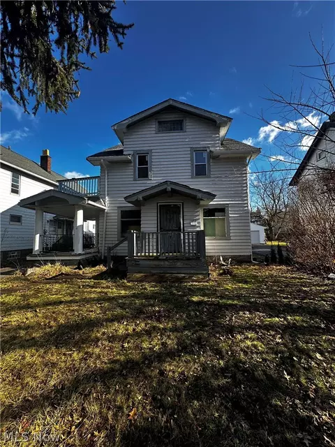 2083 N Taylor Rd, Cleveland Heights, OH 44112