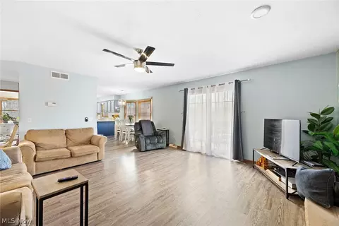3151 Edinburg Ave NW, Canton, OH 44708 photo 10