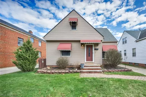 6133 W 54th St, Parma, OH 44129