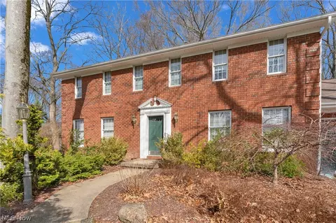 190 Chapel Ln, Canfield, OH 44406