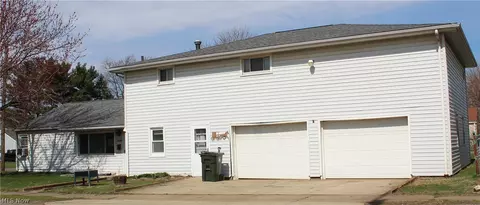1258 Hawthorne Ave SW, Canton, OH 44710