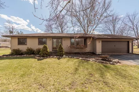 9900 Chatham Rd, Spencer, OH 44275