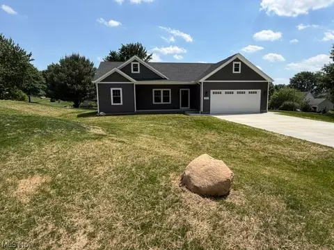 13969 N Highview Dr, Dalton, OH 44618