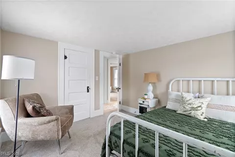 Bedroom - 462 Spaulding St, Akron, OH 44310 photo 2 of 5