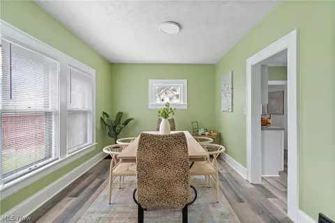 Dining - 462 Spaulding St, Akron, OH 44310 photo 1 of 2