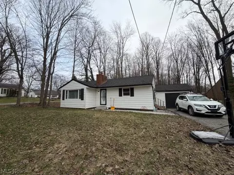 Exterior - 35180 Solon Rd, Solon, OH 44139 photo 2 of 10