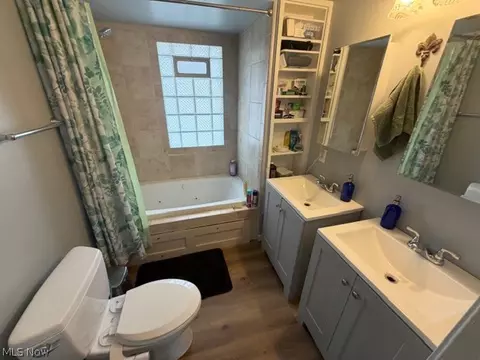 Bath - 35180 Solon Rd, Solon, OH 44139 photo 2 of 5