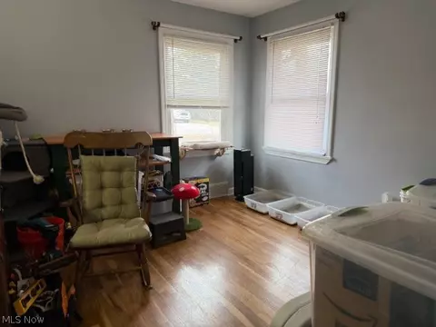 Bedroom - 35180 Solon Rd, Solon, OH 44139 photo 3 of 4