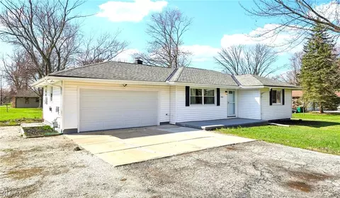 7412 Hopkins Rd, Mentor, OH 44060