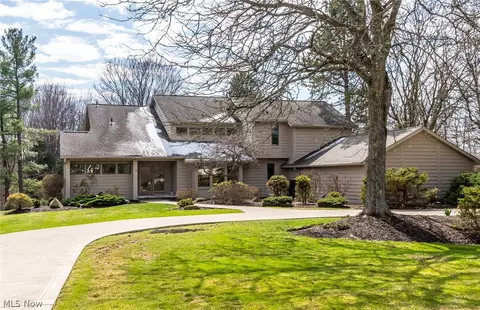 2505 Cedarwood Rd, Pepper Pike, OH 44124