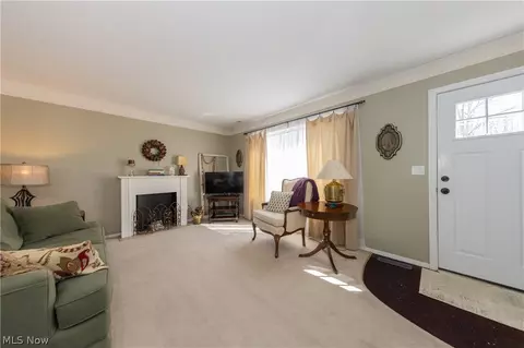 Living - 9633 Ryan Dr, Mentor, OH 44060 photo 2 of 2