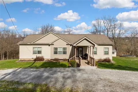 67137 Airport Rd, Saint Clairsville, OH 43950