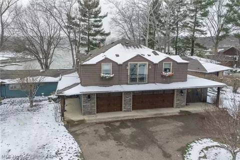 2023 Lakewood Rd SW, Sherrodsville, OH 44675