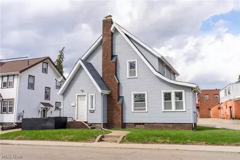 1421 Ferndale Rd NW, Canton, OH 44709