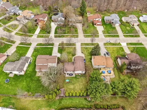 32430 N Roundhead Dr, Solon, OH 44139 photo 38