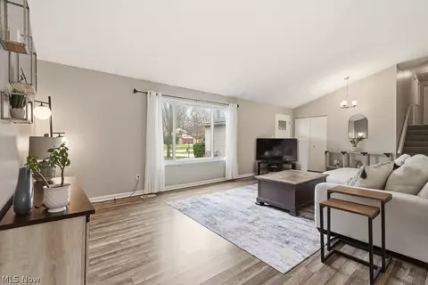 32430 N Roundhead Dr, Solon, OH 44139 photo 5