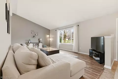 32430 N Roundhead Dr, Solon, OH 44139 photo 6