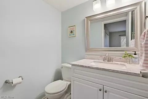 32430 N Roundhead Dr, Solon, OH 44139 photo 23