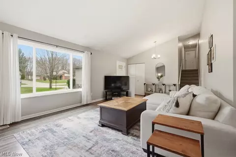 32430 N Roundhead Dr, Solon, OH 44139 photo 7