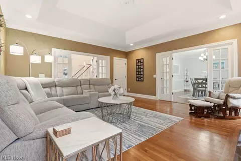Living - 309 High Blf, Aurora, OH 44202 photo 1 of 2