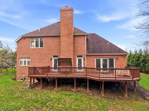 Exterior - 309 High Blf, Aurora, OH 44202 photo 3 of 6