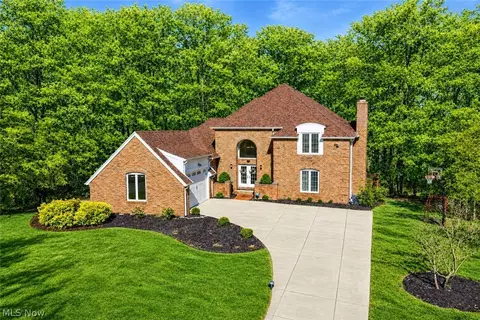 309 High Blf, Aurora, OH 44202