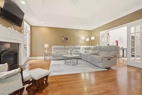 Living - 309 High Blf, Aurora, OH 44202 photo 2 of 2