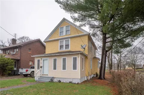 81 E Dalton St, Akron, OH 44310