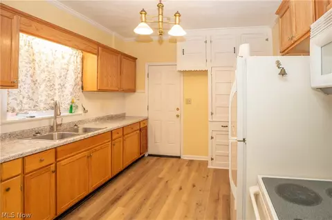 Kitchen - 81 E Dalton St, Akron, OH 44310 photo 1 of 1