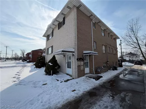 6448 Ridge Rd, Parma, OH 44129 photo 5