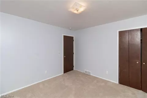 6448 Ridge Rd, Parma, OH 44129 photo 16