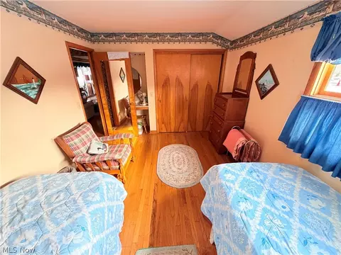 Bedroom - 7631 E Downend Dr, Lakeside Marblehead, OH 43440 photo 3 of 5