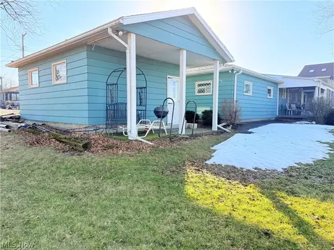 Exterior - 7631 E Downend Dr, Lakeside Marblehead, OH 43440 photo 5 of 14