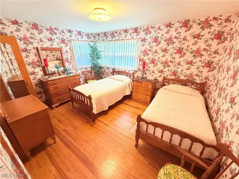 Bedroom - 7631 E Downend Dr, Lakeside Marblehead, OH 43440 photo 1 of 5