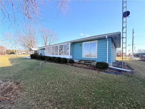 Exterior - 7631 E Downend Dr, Lakeside Marblehead, OH 43440 photo 8 of 14
