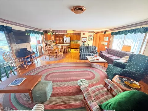 Living - 7631 E Downend Dr, Lakeside Marblehead, OH 43440 photo 3 of 3