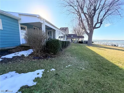 Exterior - 7631 E Downend Dr, Lakeside Marblehead, OH 43440 photo 6 of 14