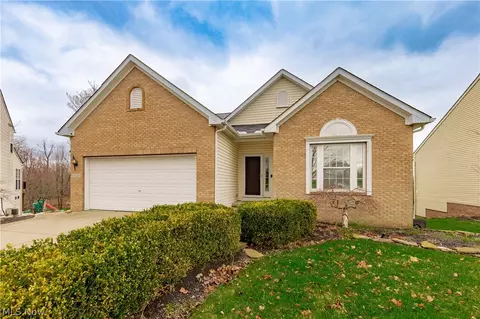 10218 Ridgeview Ct, Streetsboro, OH 44241