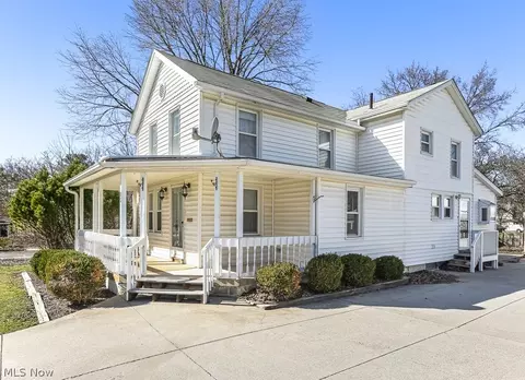 85 Maple Dr, Hudson, OH 44236