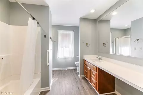 Bath - 85 Maple Dr, Hudson, OH 44236 photo 1 of 2